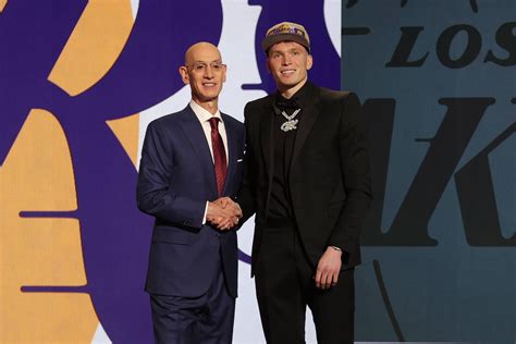 Fantasy Basketball: How to Approach Drafting Lakers Star .